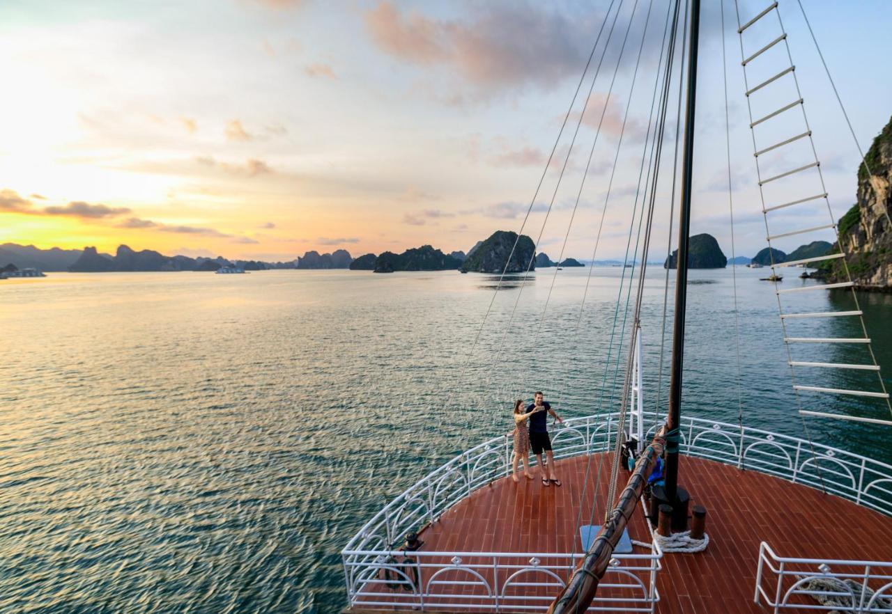 Hotel Alisa Premier Cruise à Hạ Long Extérieur photo