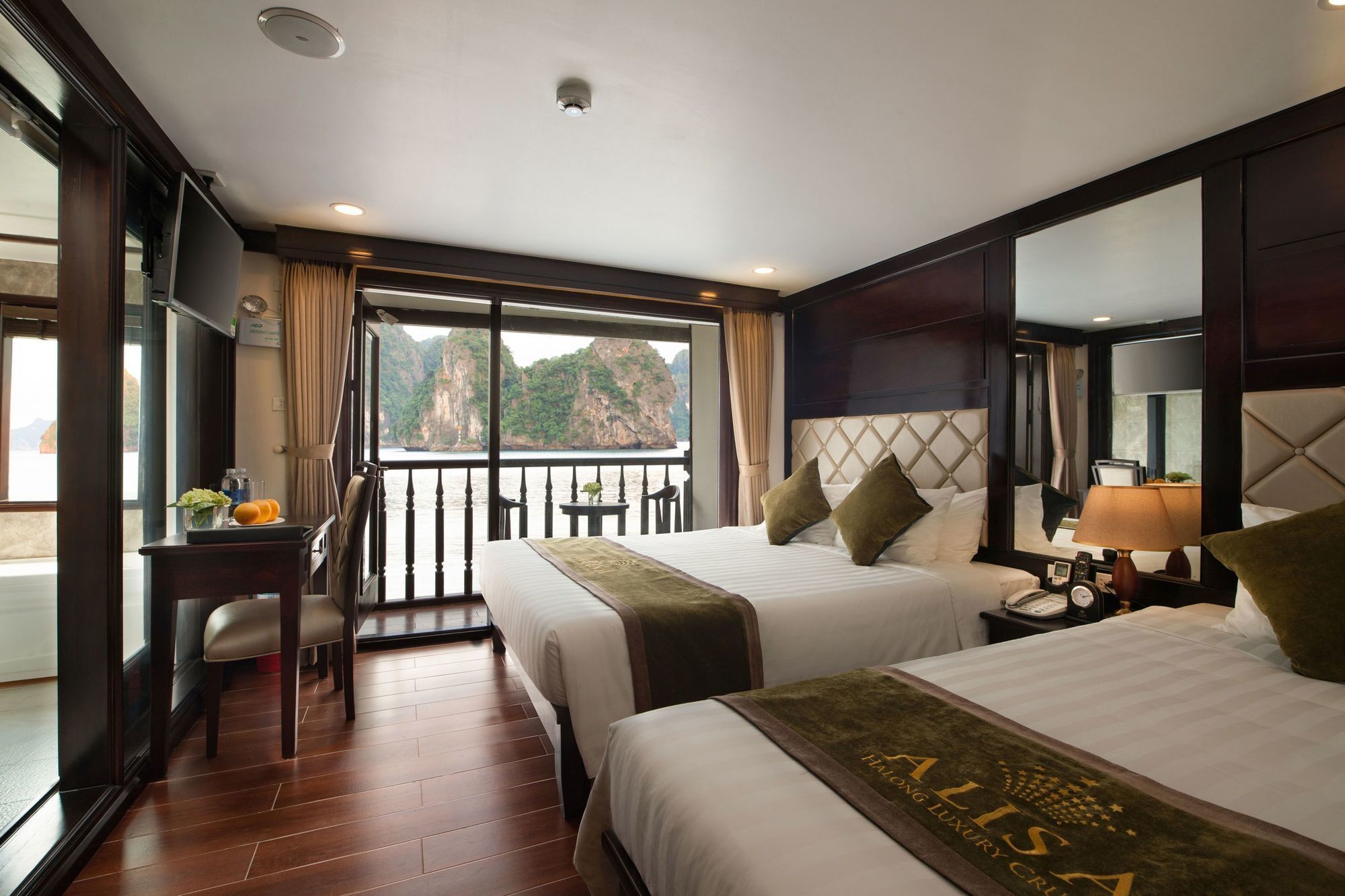 Hotel Alisa Premier Cruise à Hạ Long Extérieur photo